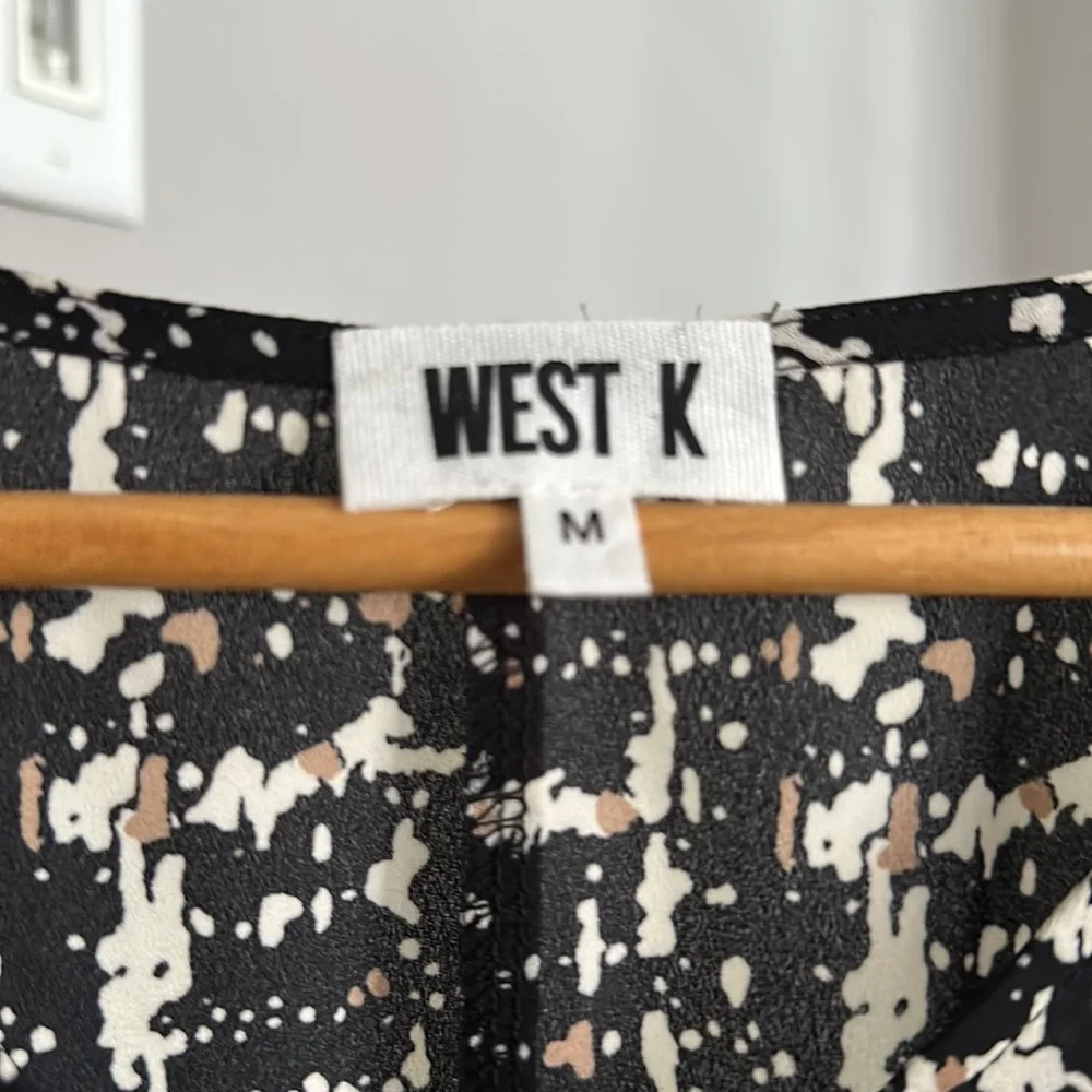 Patterned Blouse - Picture 4 of 5